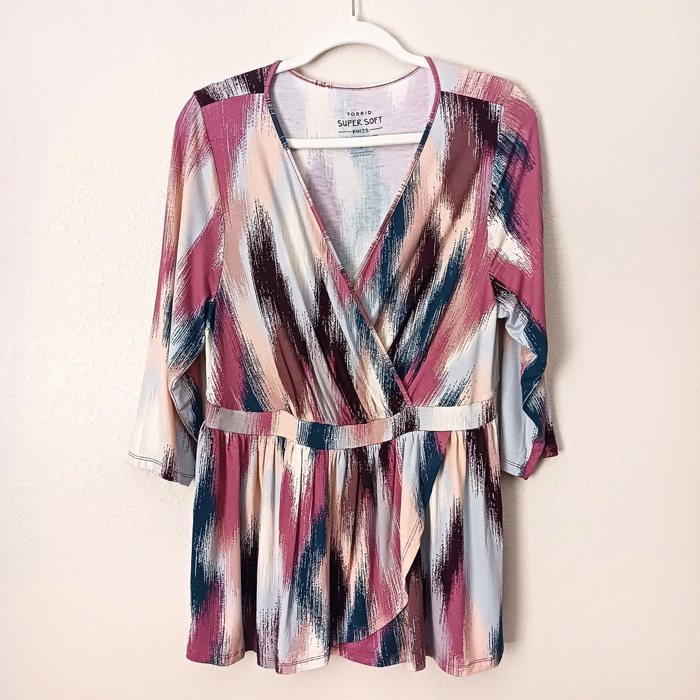 Torrid Super Soft Knits Surplice Babydoll Top Ikat Print Wrap Style Blouse 2X